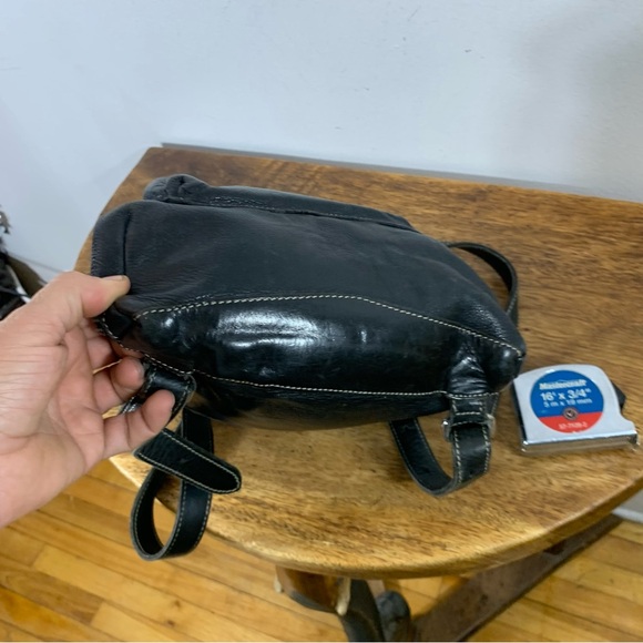 Vintage made in Canada Roots small leather backpack - Picture 7 of 10